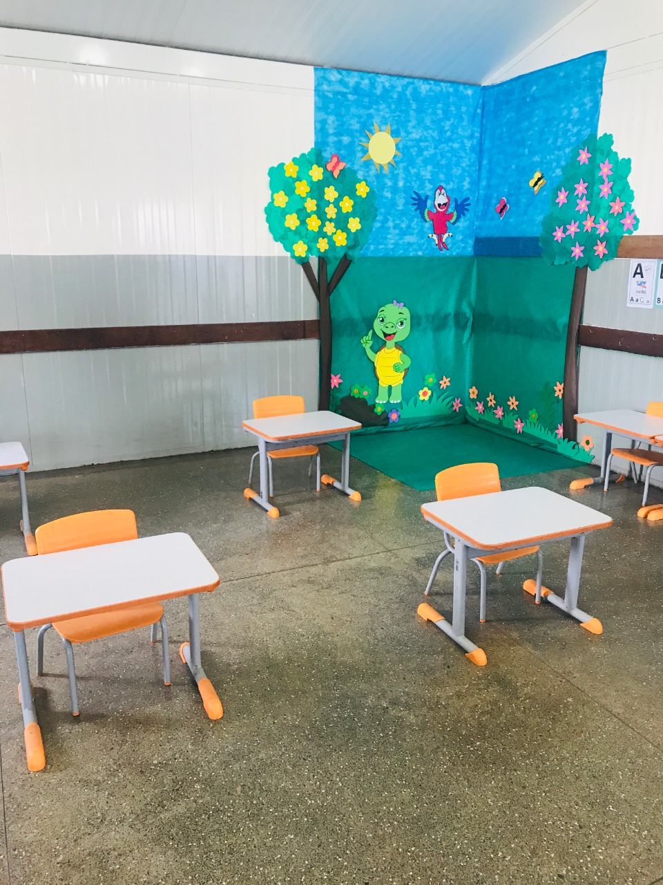 Escolas se preparam para retorno das aulas presenciais na modalidade ensino híbrido