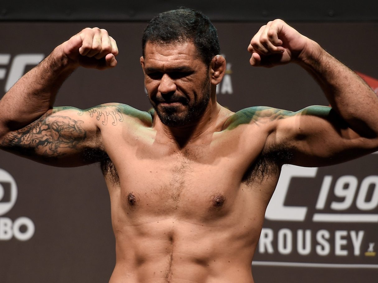 Ronaldo Caiado recebe ex-lutador Rodrigo Minotauro e empresários da área do esporte